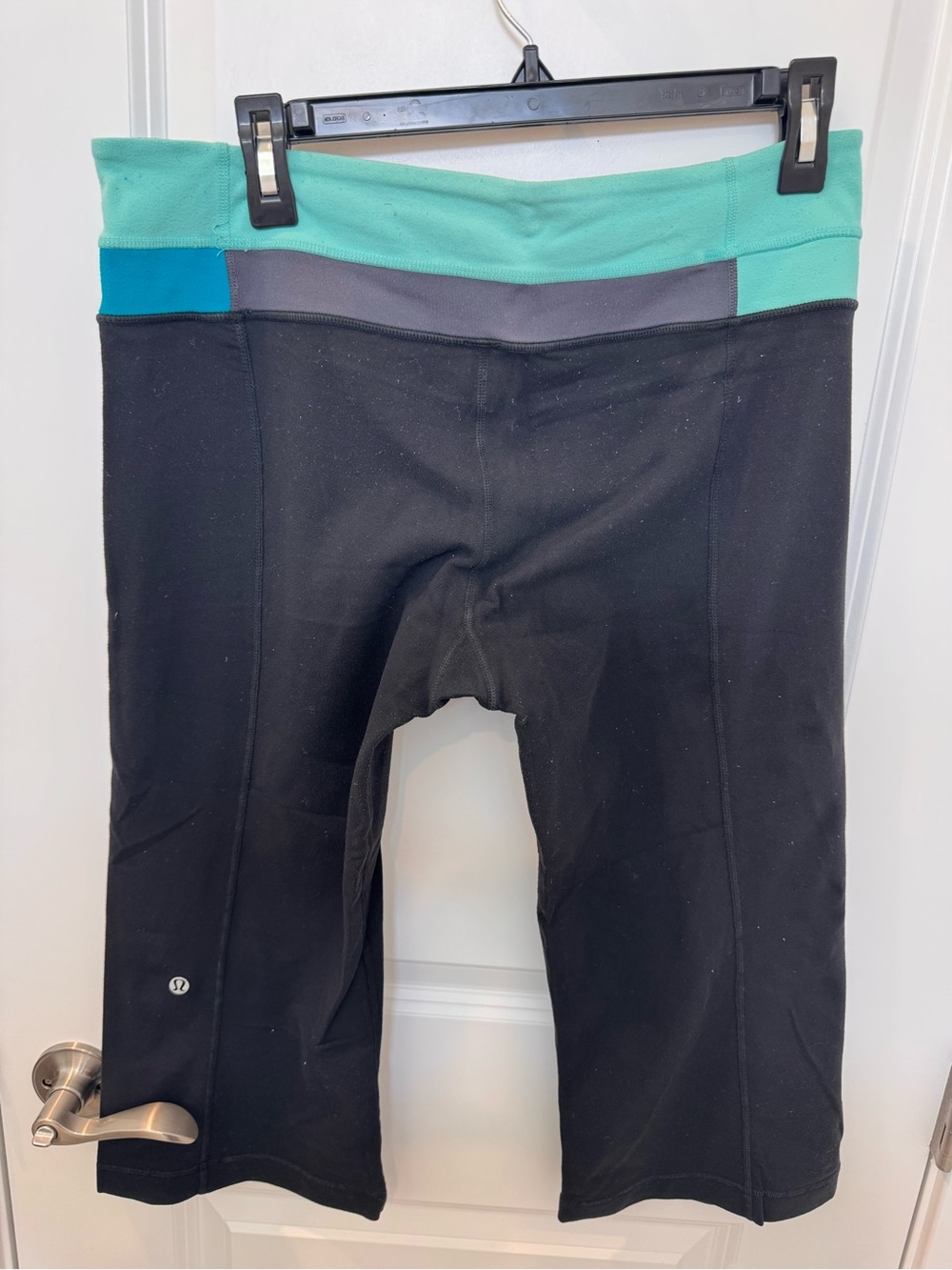 lululemon athletica Black Cropped Leggings with Teal and Gray Waistband